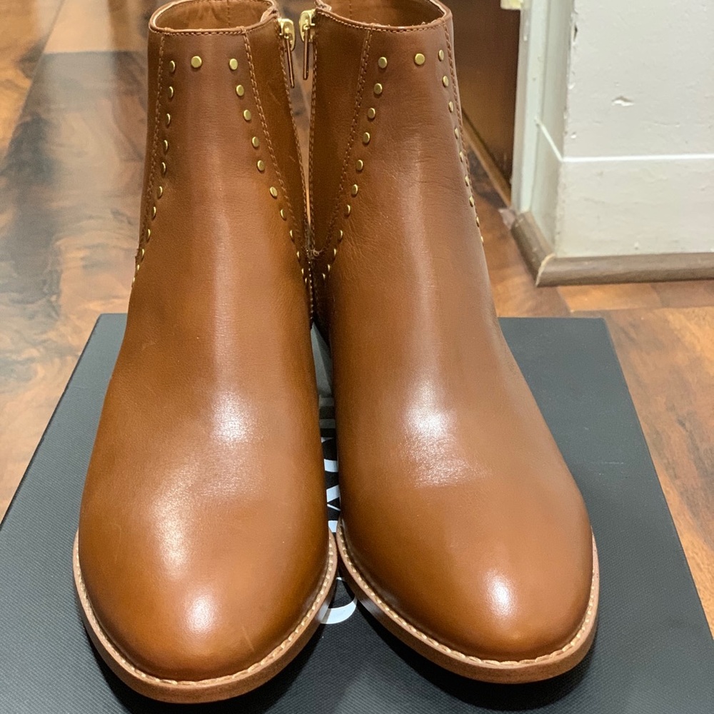 Brand New ladies shoes